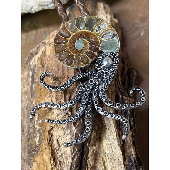Octopus Shell Bolo SQUID Tie ZOO NATURE Ocean Nautical Beach Teuthology Biology - Picture 1 of 10